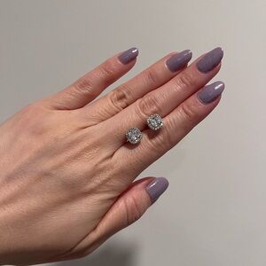 NWT Swarovski Silver Halo Diamond Stud Earrings